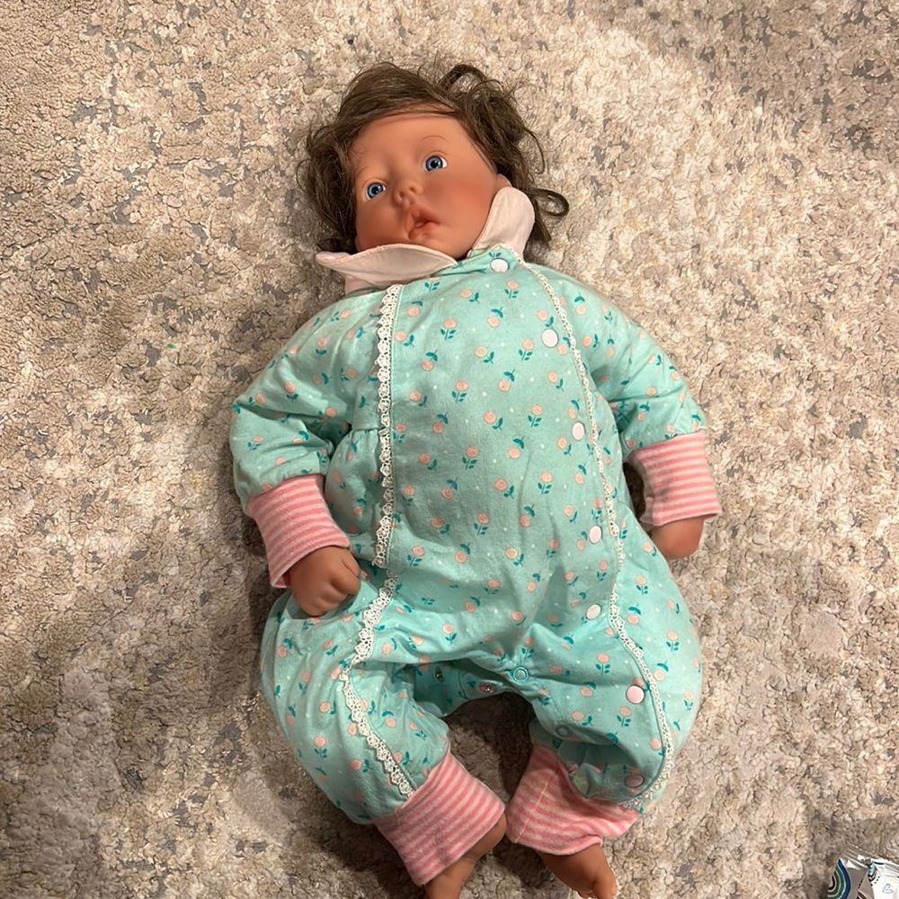 Middleton Doll Company 1994 Original Lee Middleton Doll collectible real looking